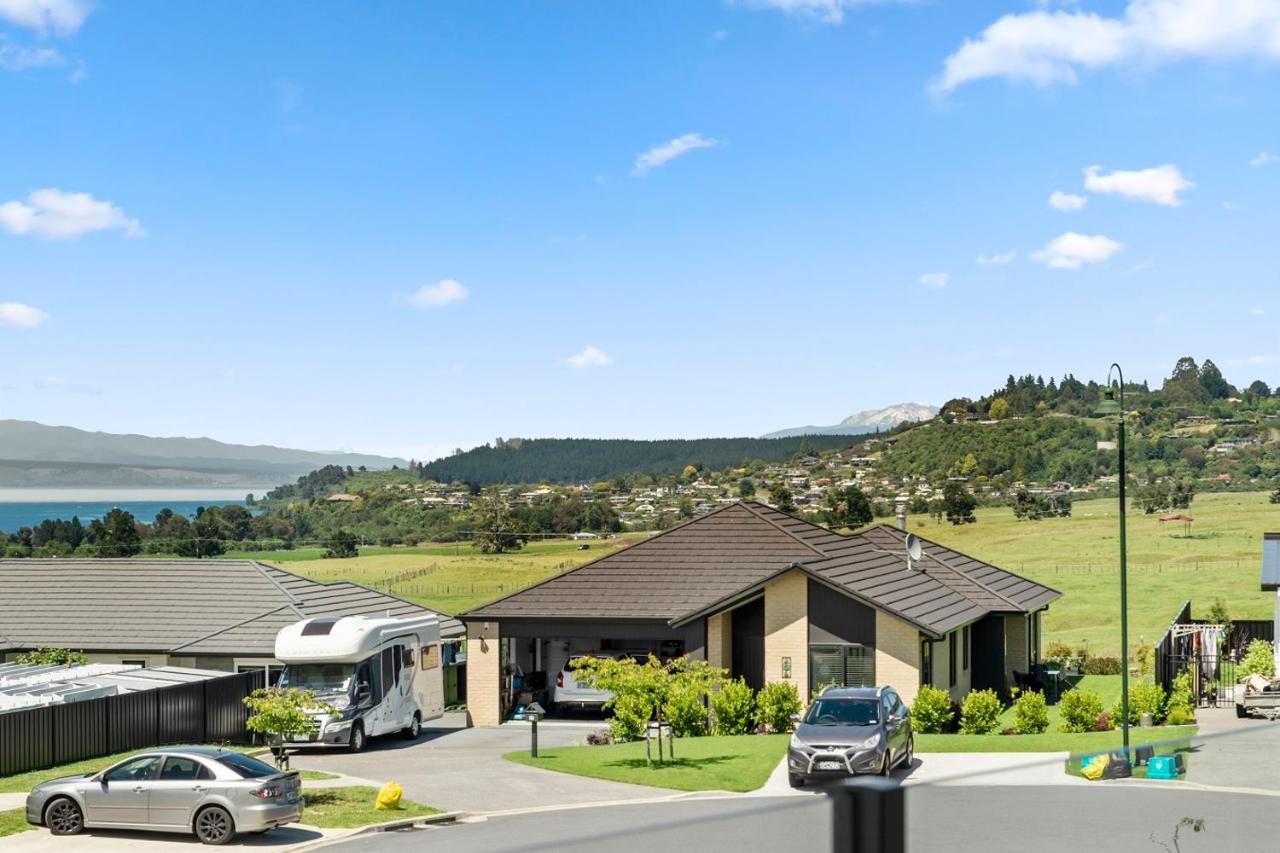 Blue Dun Views - Taupo Apartman Kültér fotó